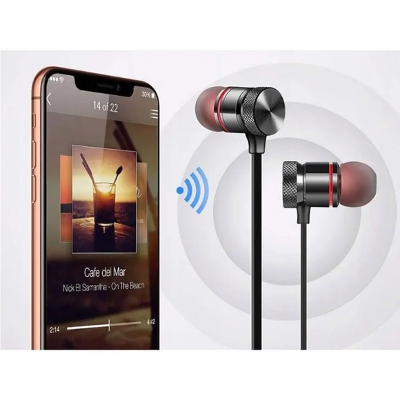 Magnetic Wireless Earbuds with bonus charger block - Picture 5 of 8